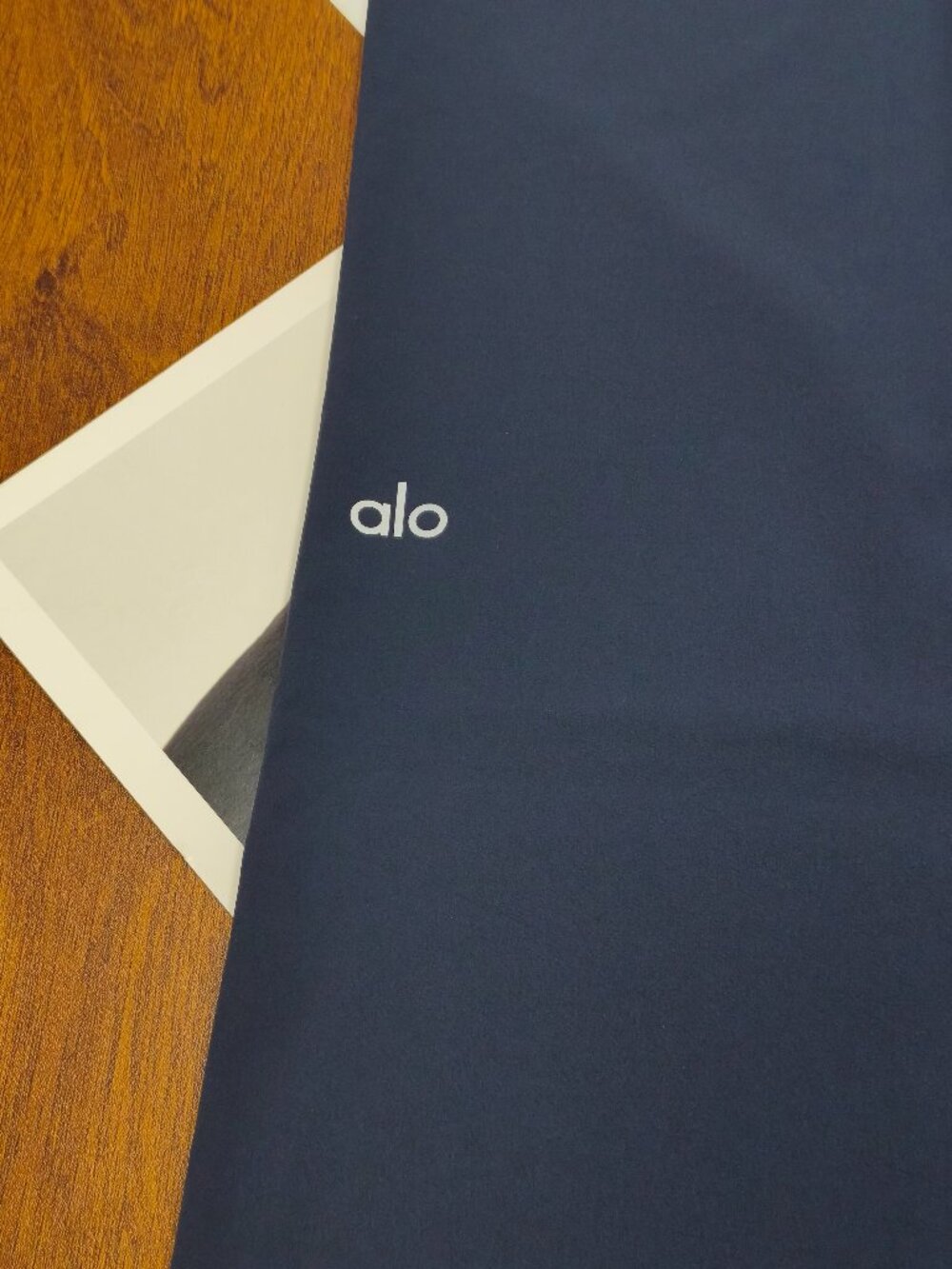Authentic ALO Yoga Pants Navy Blue XS-M | Everyday Essential (Regular)💙🍨 - Picture 5 of 8